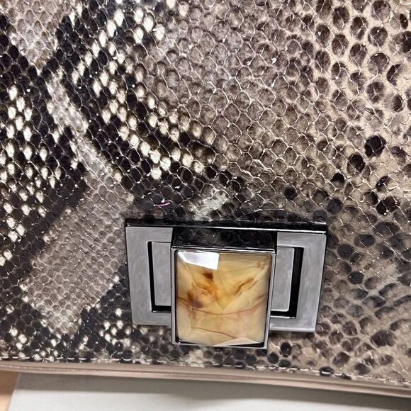 Brand New Tan Leather &  Snakeskin  Crossbody With Agate Stone Closure - Picture 5 of 13